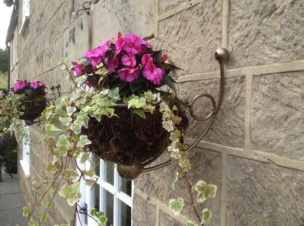 wall mounted flower basket
