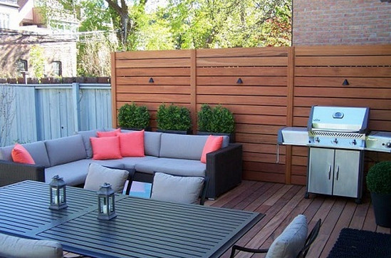 Deck With a Privacy Wall  4