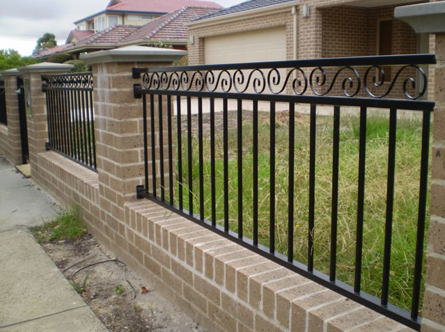 Iron Gates and Fences Designs   2
